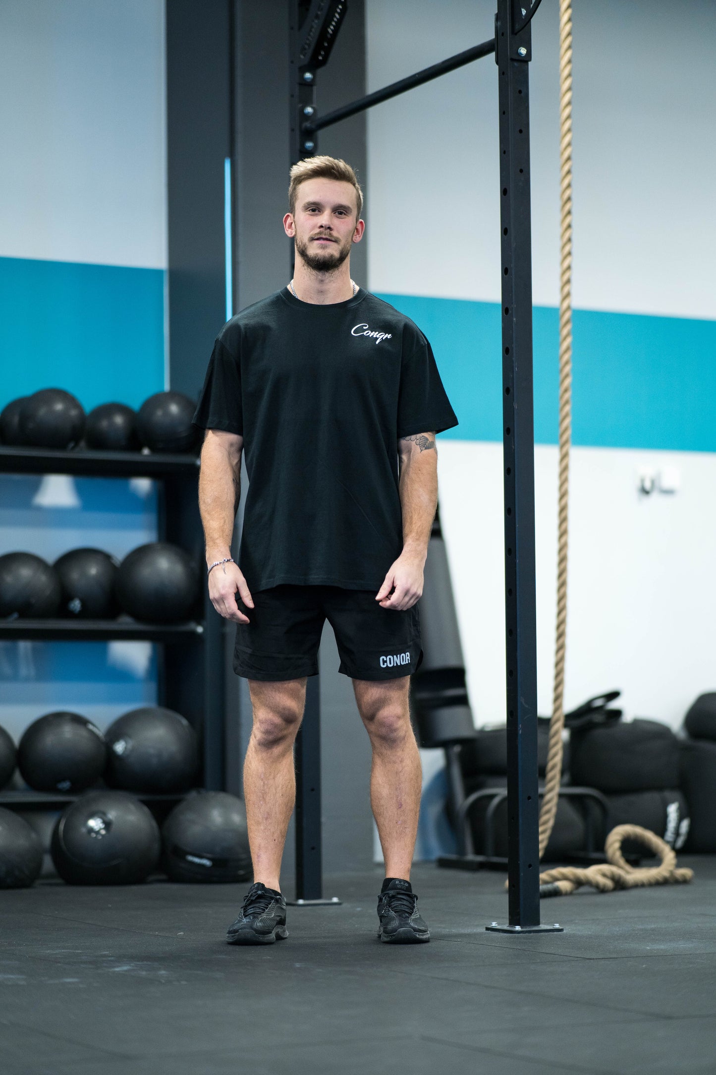 CONQR OVERSIZED ORIGINS BLACK T-SHIRT